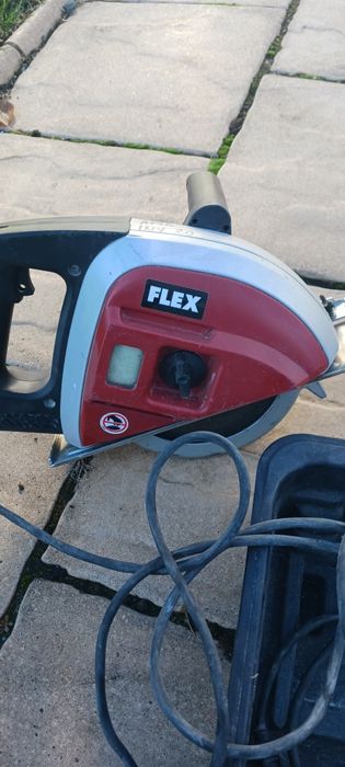 Fierastrau electric de precizie de la FLEX