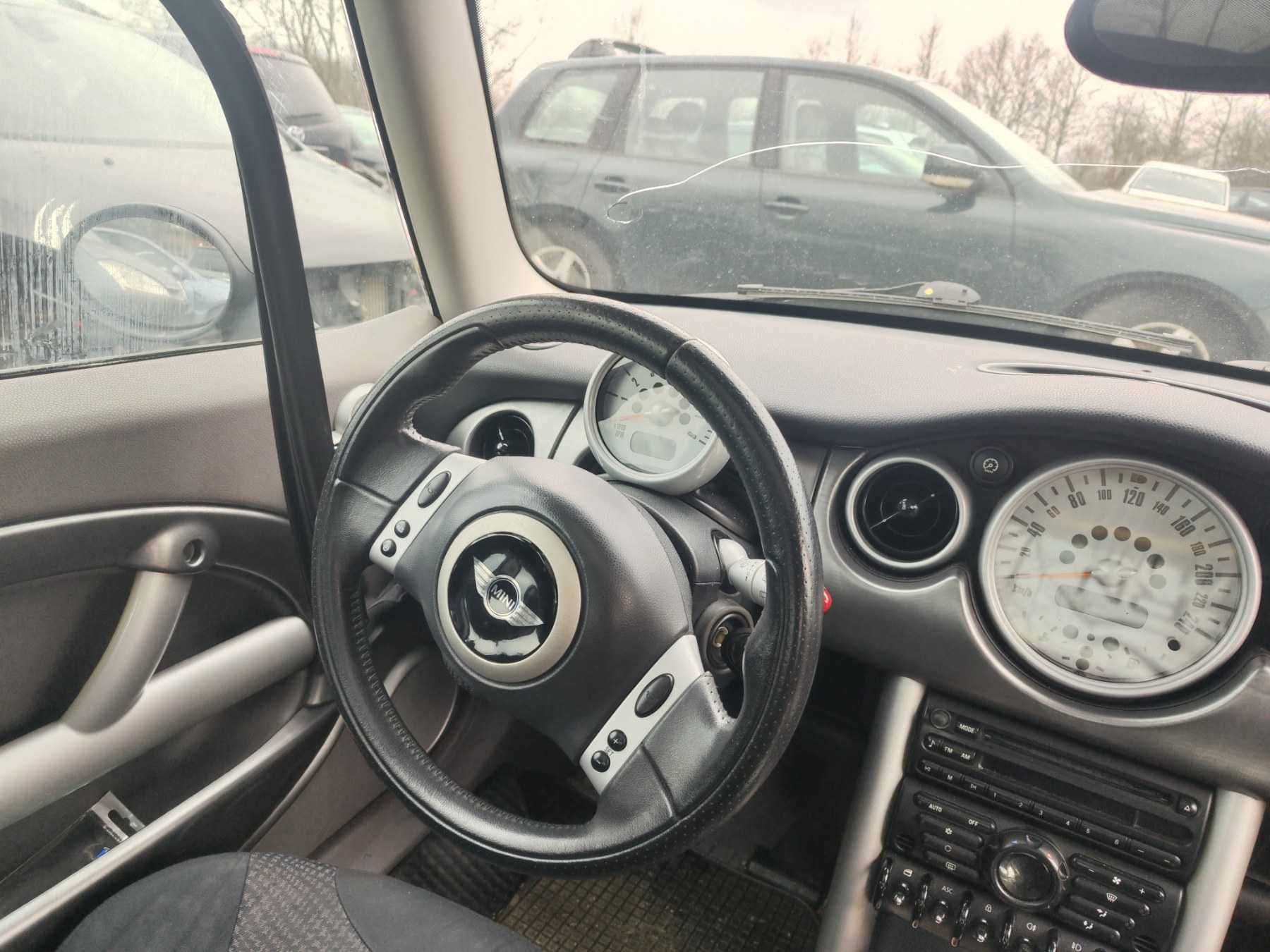 Mini Cooper R50 на части Мини купър