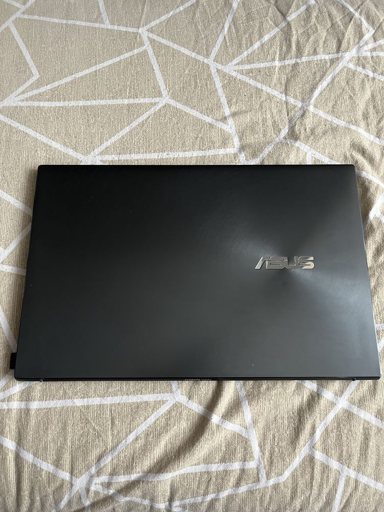 Срочно Продаю ноутбук Asus ZenBook