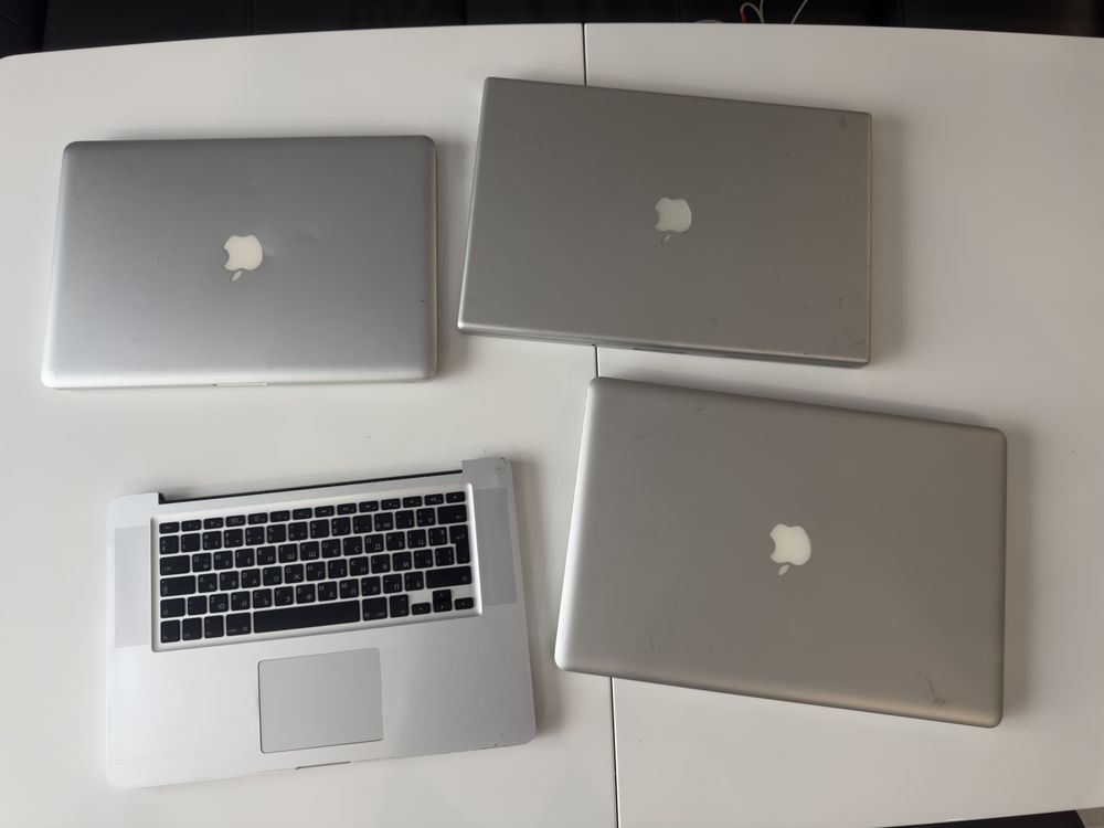 Macbook pro всички за части