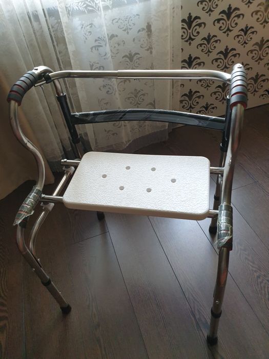 Продаю ходункив отличном состоянии.