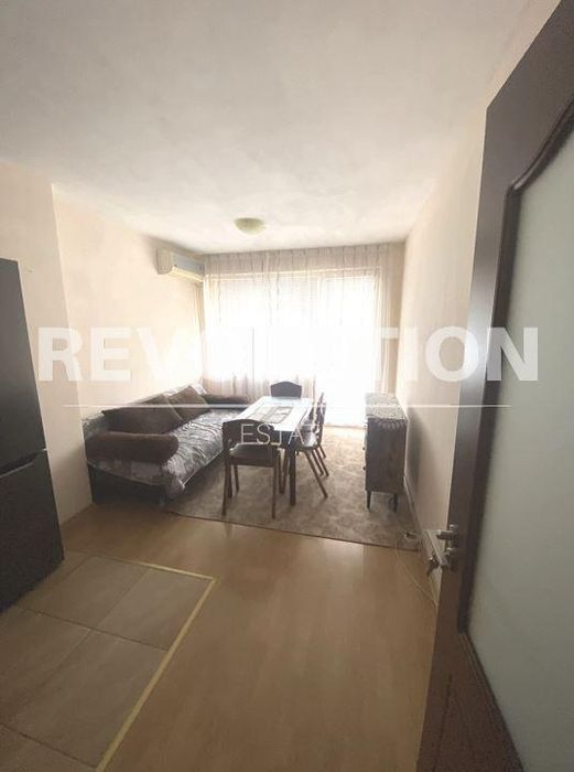 Дава се под наем Двустаен апартамент в Варна, Левски - 60 кв.м за 325 € - Снимка #1