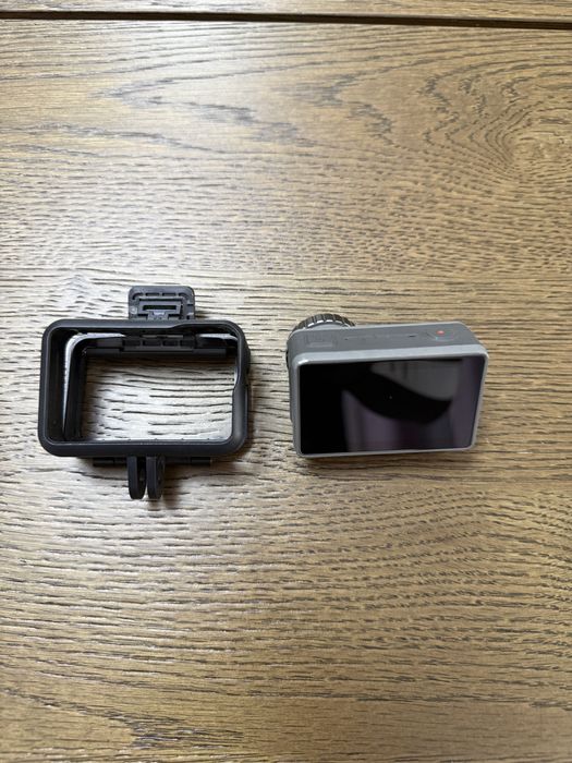 Спортна екшън камера DJI Osmo action + аксесоари