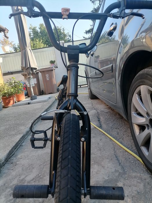 Bicicleta BMX  freestyle  B TWEEN cu PEG uri