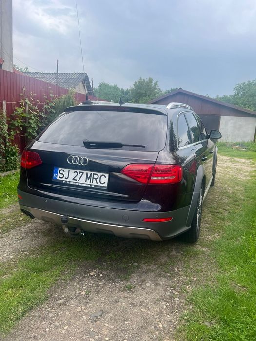 Audi A4 allroad  2012