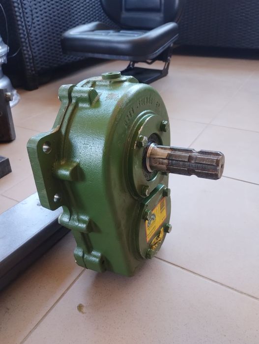 Reductor multiplicator 1/3,25
