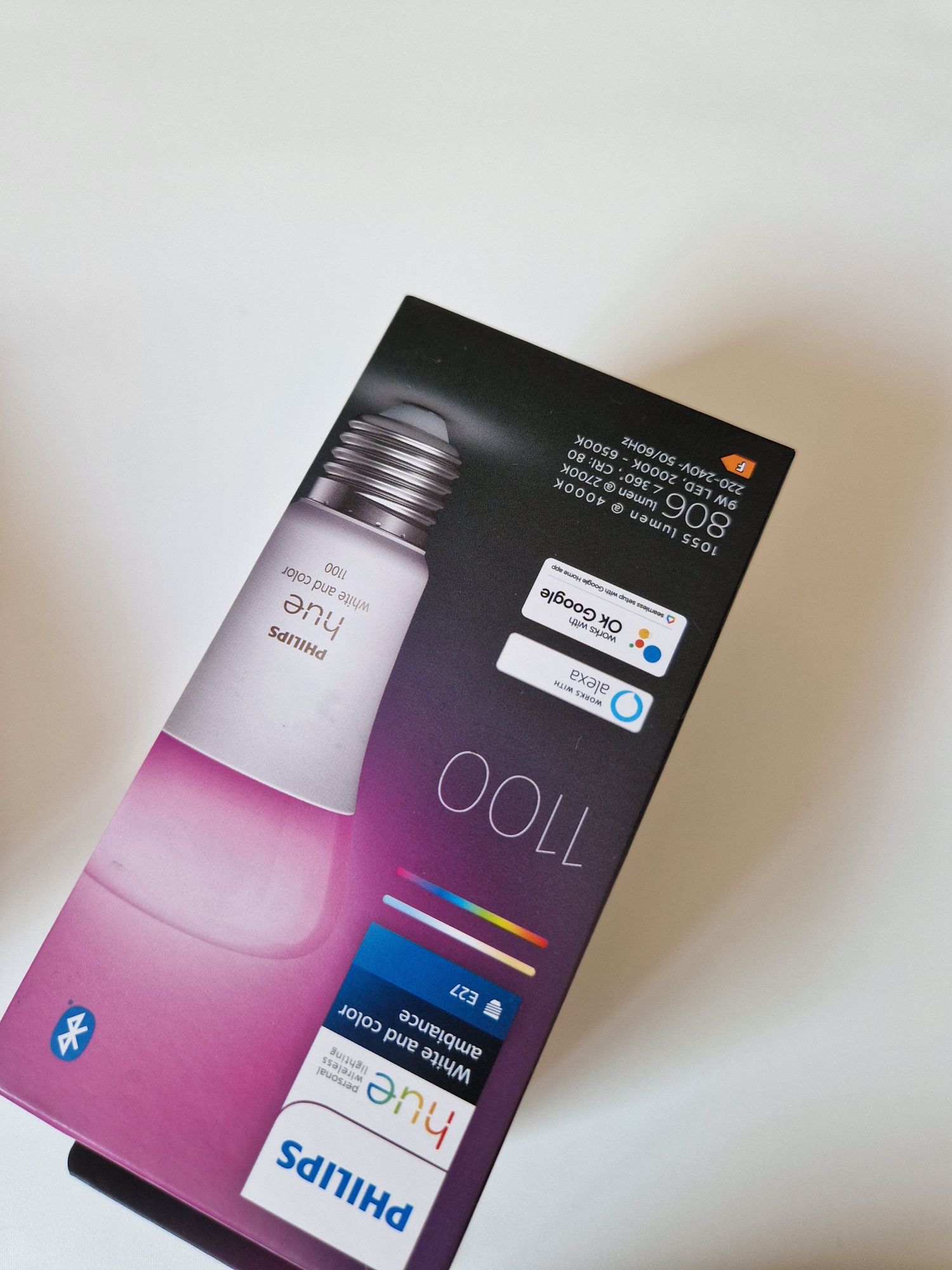 НОВИ - Philips Hue White and Color 9W, E27, A60, dimmer