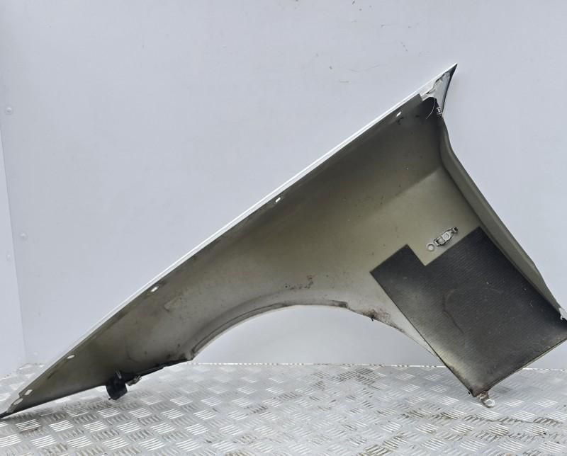 Aripa fata dreapta BMW Seria 3 E90
