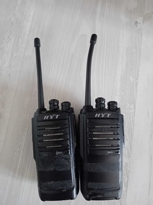 Stații radio profesionale HYT