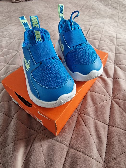 Маратонки Nike...