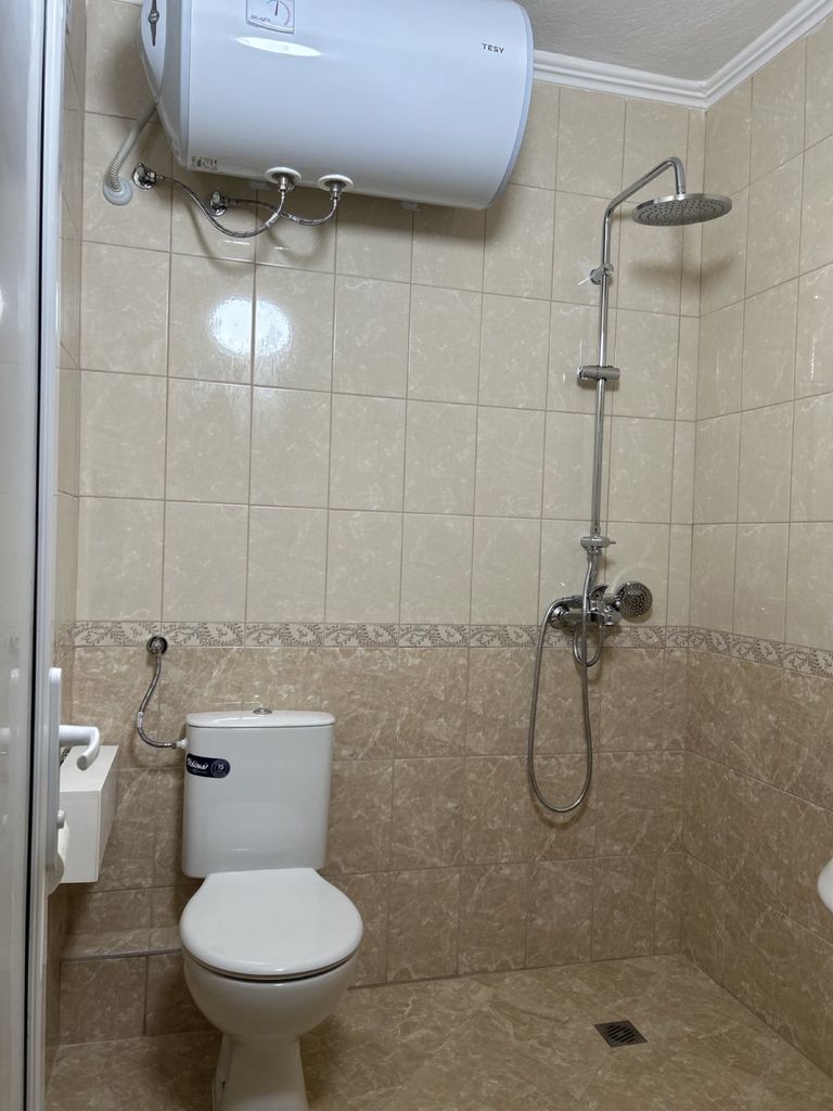 Дава се под наем Тристаен апартамент в Варна, Левски - 65 кв.м за 510 € - Снимка #8