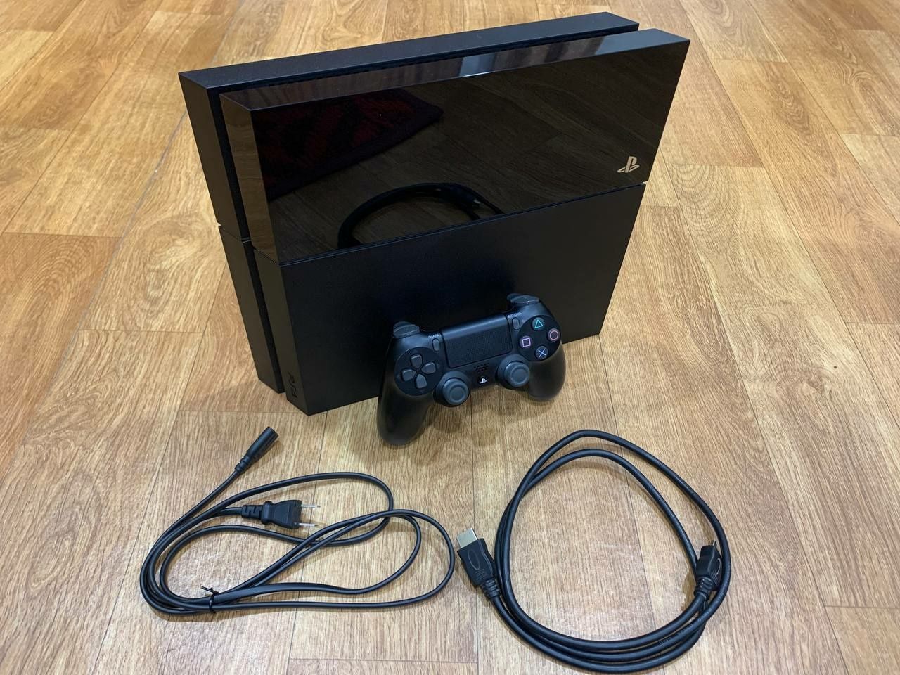 Sony PlayStation 4 PS4 CUH-1000A