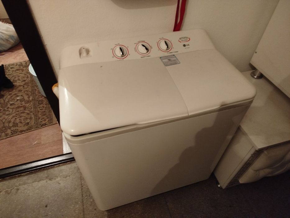 Стиральная машина в хорошем состоянии