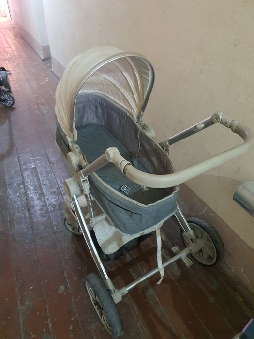 Продам большую машину коляску стулчик для детей  звоните в любой время