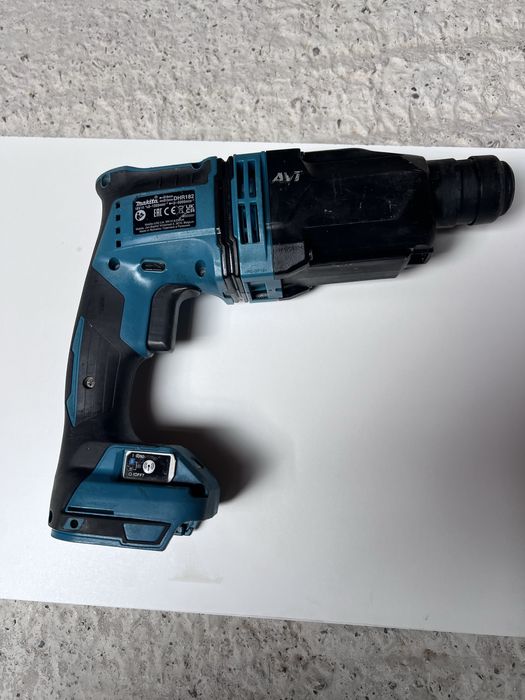 Makita DHR182Z ciocan rotopercutor si demolator cu acumulator 18 V