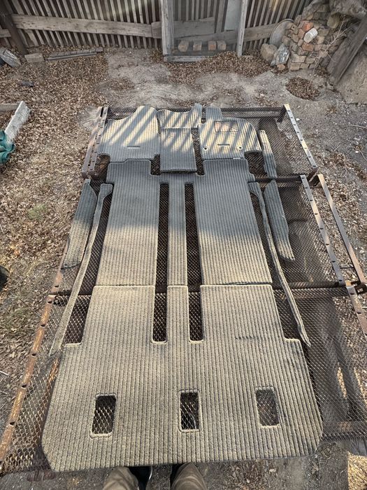 Продам полики естима