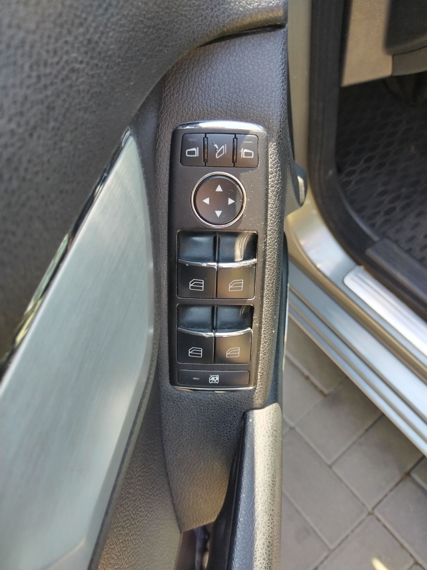 Mercedes Benz C-Class