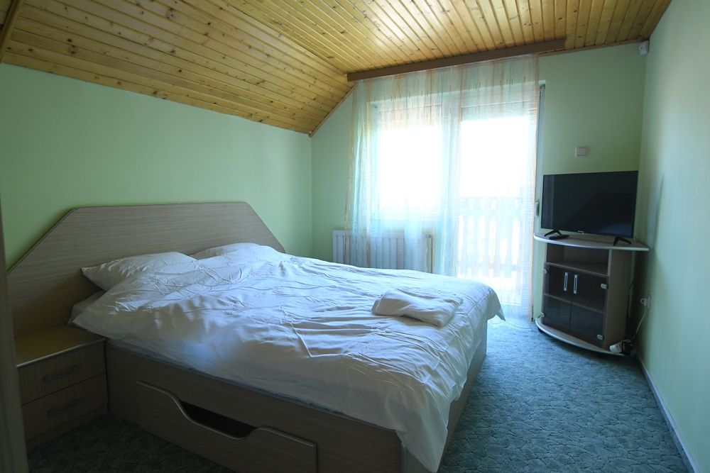 Inchiriez casa la munte