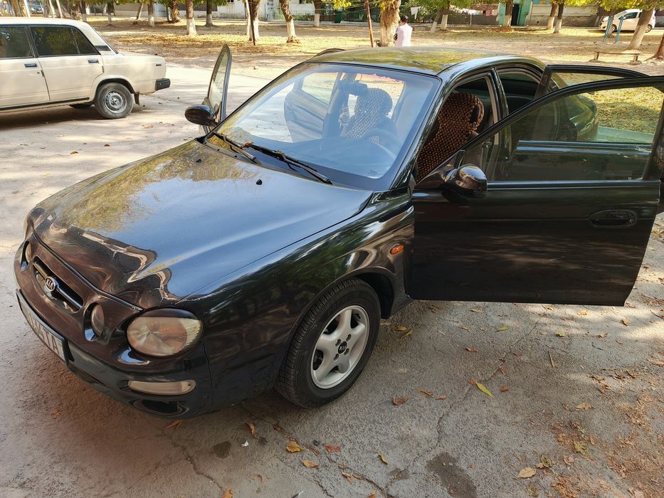 Продаётся машина kia shuma 1998 года