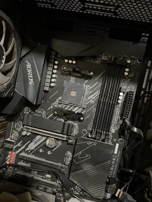 placa de baza B550 aorus elite V2
