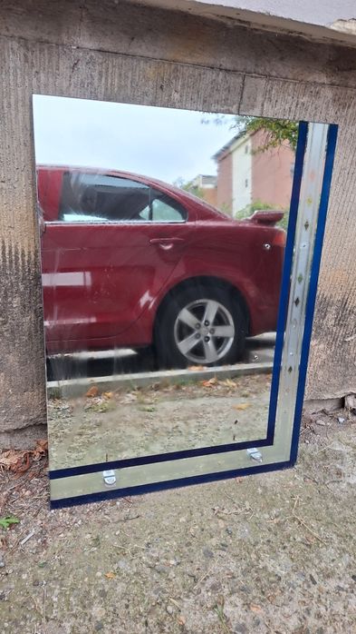 Oglindă perete baie