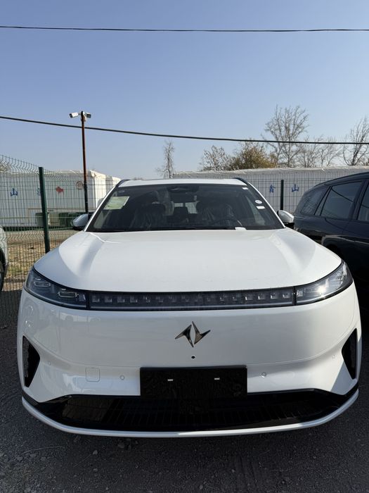 Dongfeng 008 Ultra 5 ўриндиқ