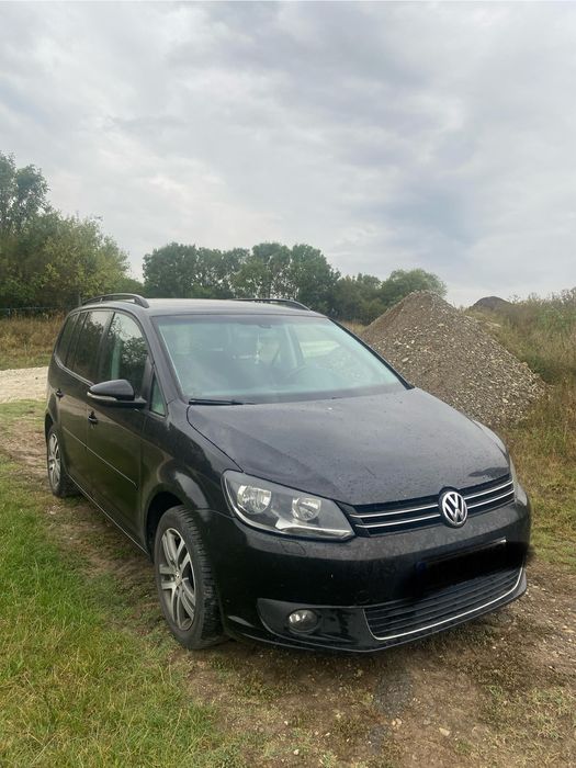 Vând Volkswagen Turan