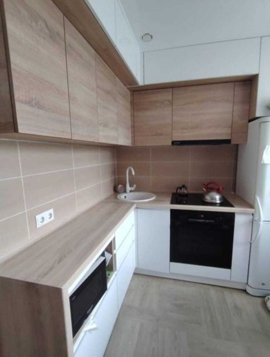 Продам 3к кв в панельном доме р-н Перинатального центра!!!