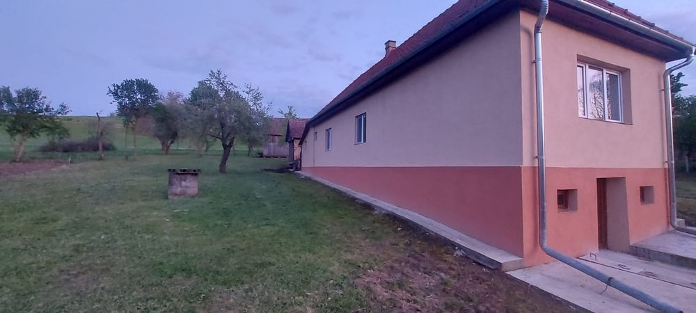 Vand CASA renovata teren mare aproape de Tg. Mures