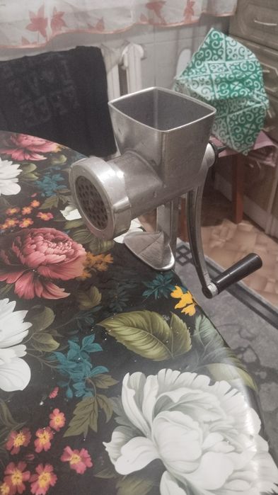 Продам мясорубку