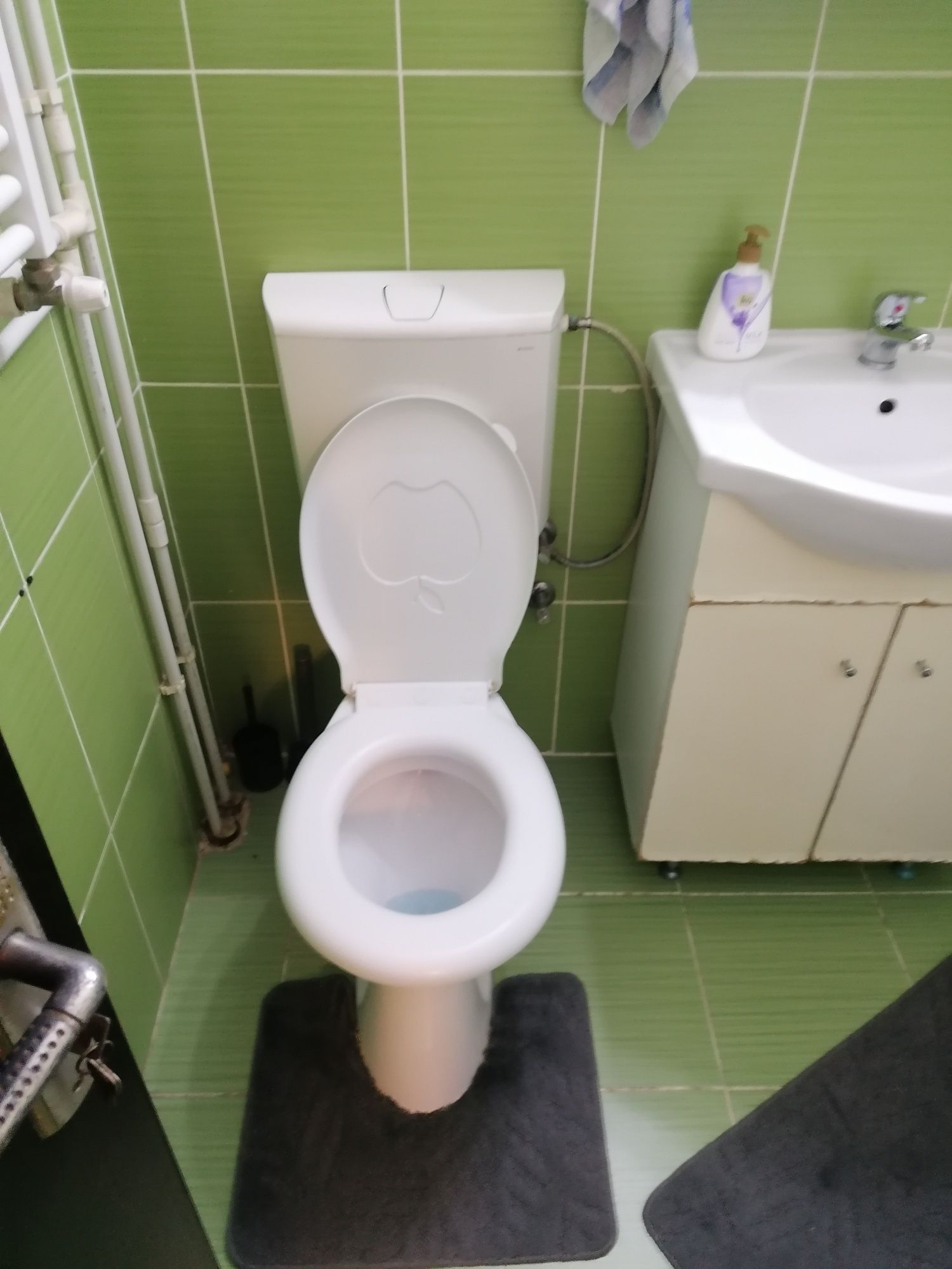 Închiriez garsoniera
