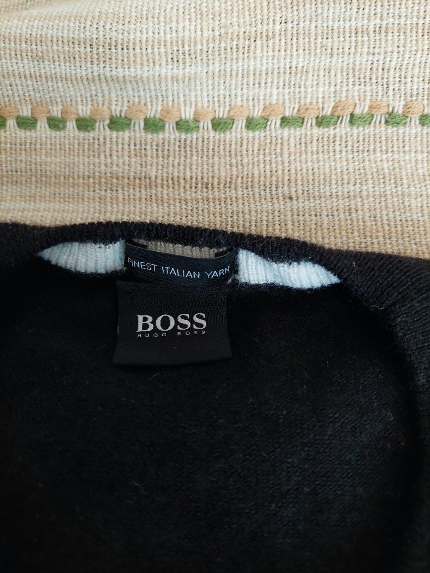 Черен пуловер/блуза Hugo Boss S-M