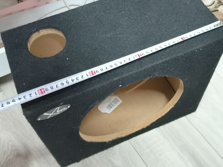 Incinta difuzor  30 cm subwoofer 130litri și  110l