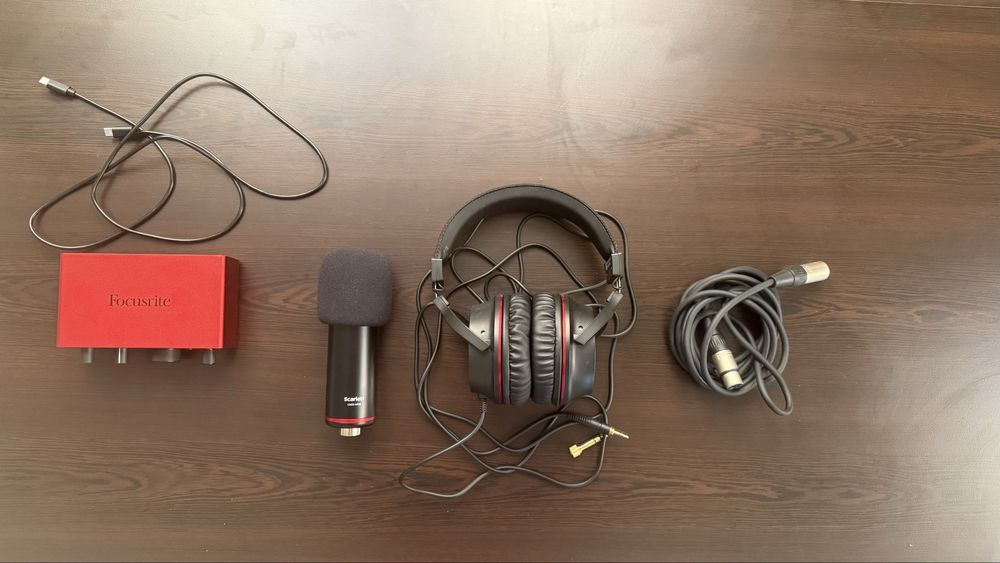Focusrite Scarlett Solo Studio 4th Gen Bundle