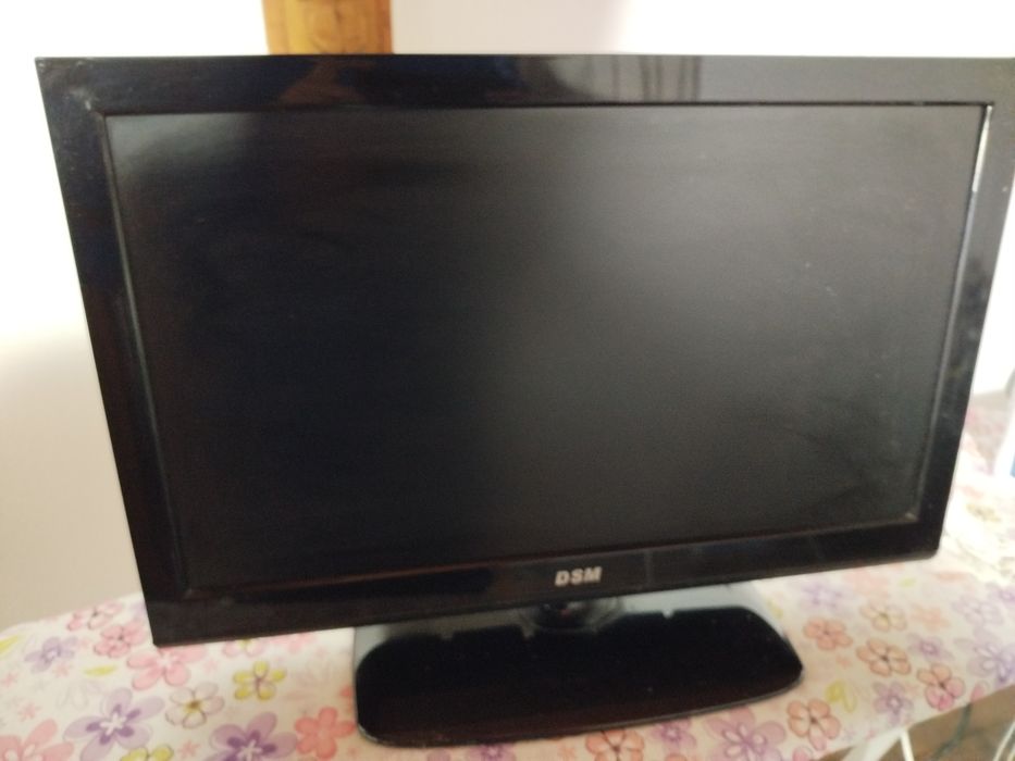 Телевизор  DSM 22 инча