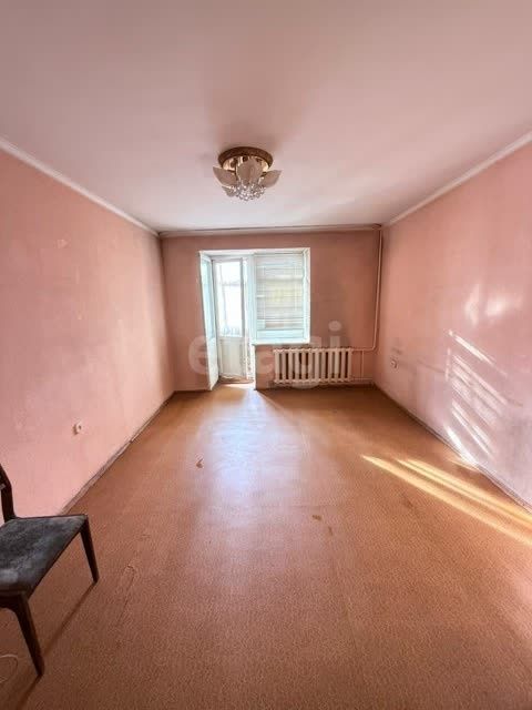 Продам 3 комнатную квартиру в районе 8 школы