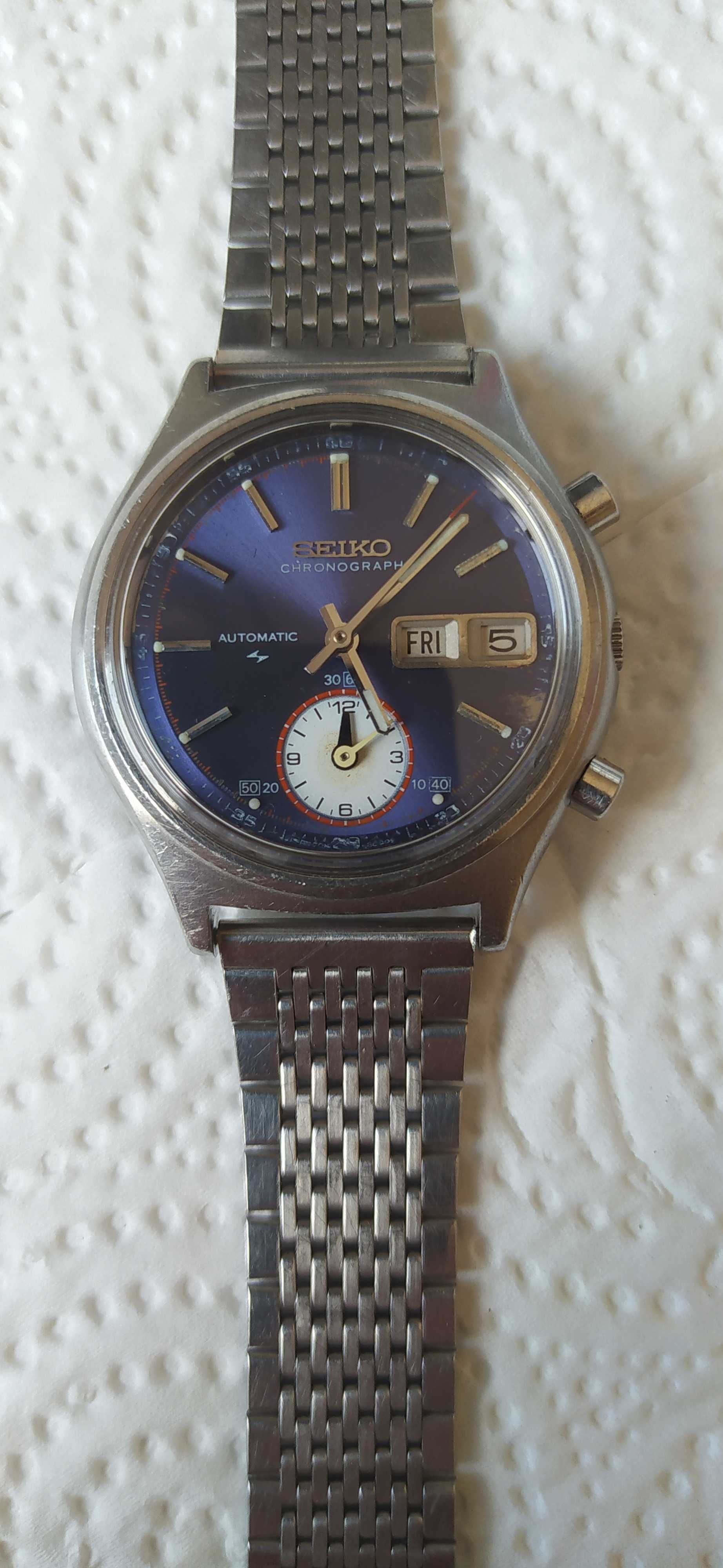 Seiko 7016-8001 Chronograph Flyback