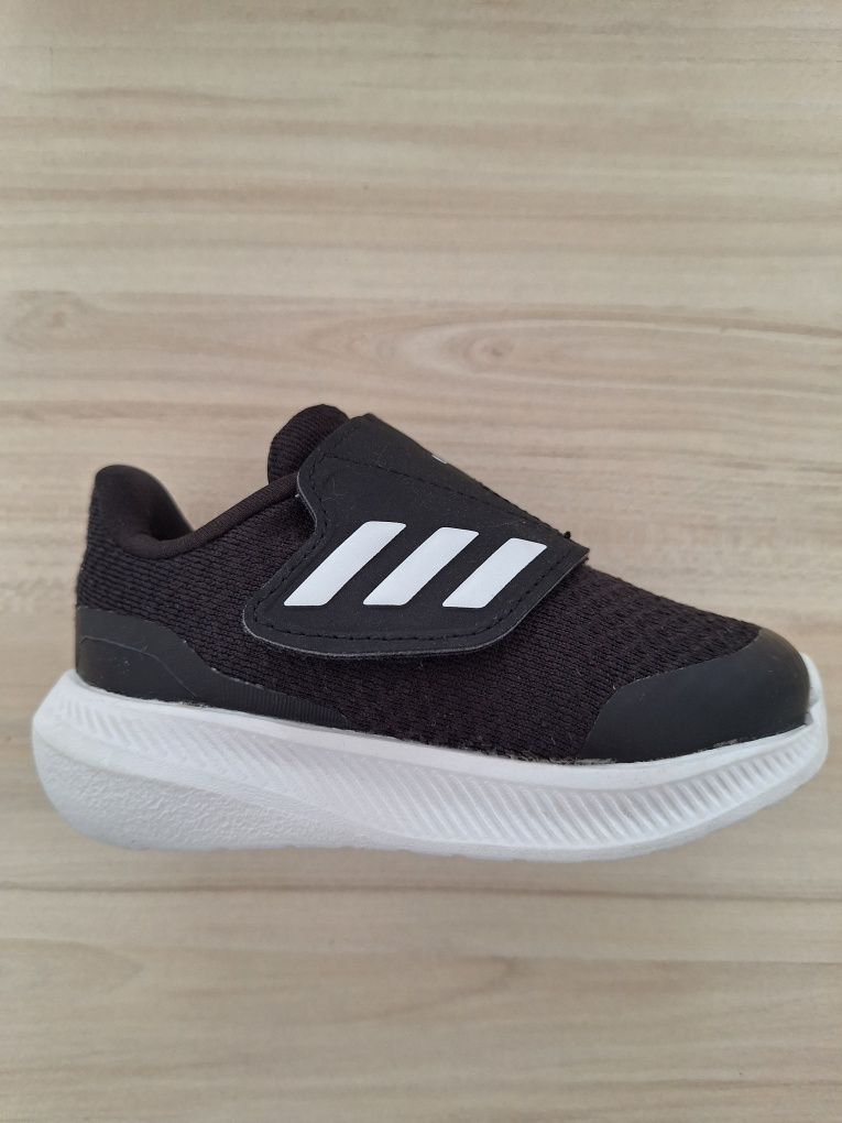 Маратонки Adidas