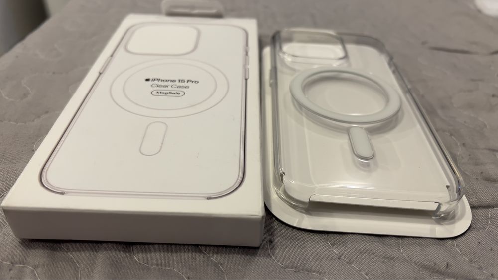 Кейс iPhone 15 Pro Оригинален Нов