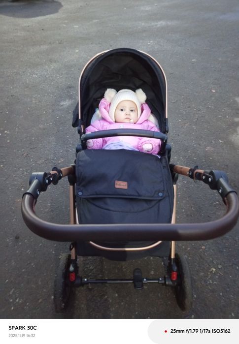 Коляска в отличном состоянии