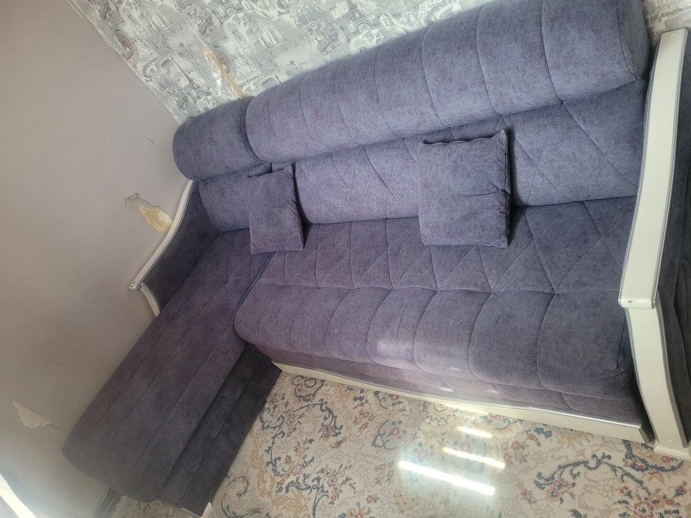 Продам угловой диван