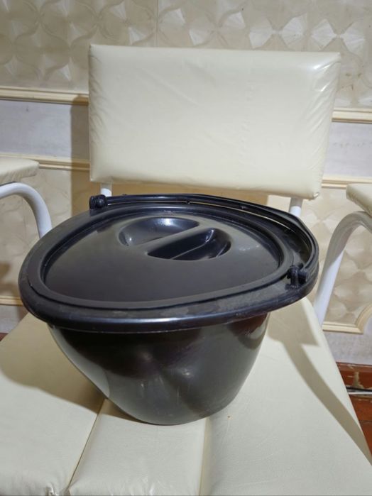 Продается новый горшок стул для пожилых и больных людей