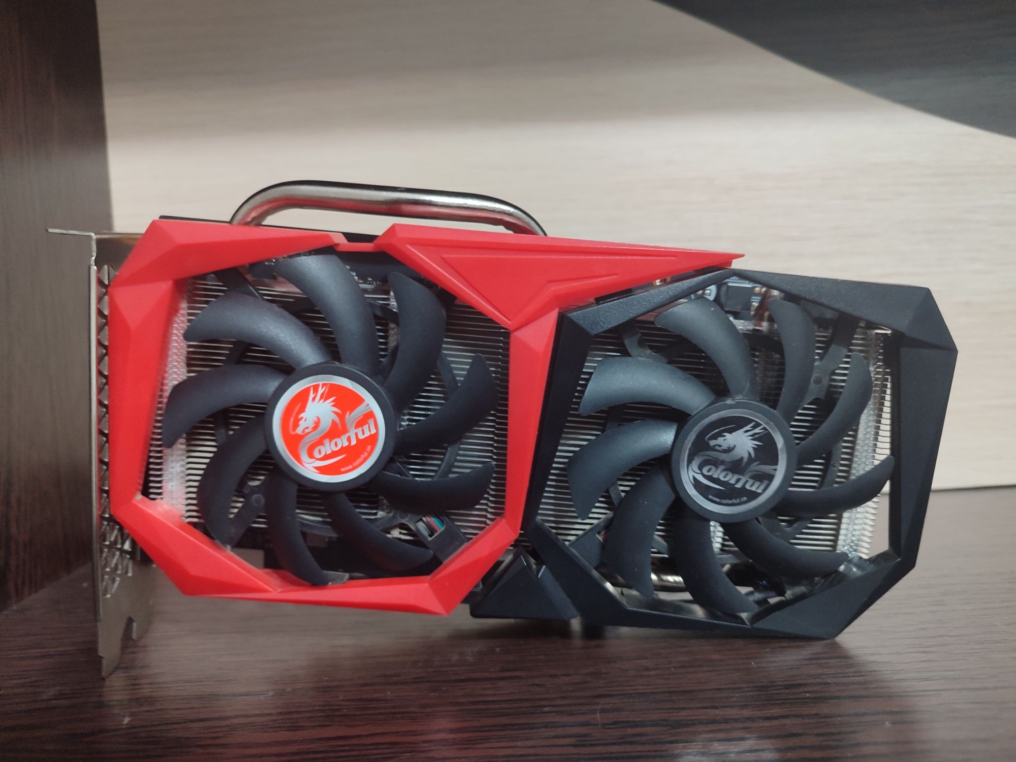 Продам нерабочую GTX 1660 Ti