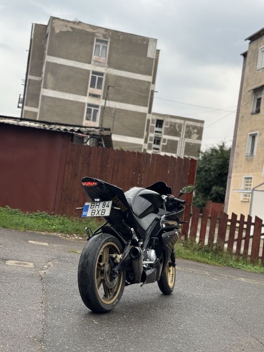 Yamaha YZF R125(A1)-2011