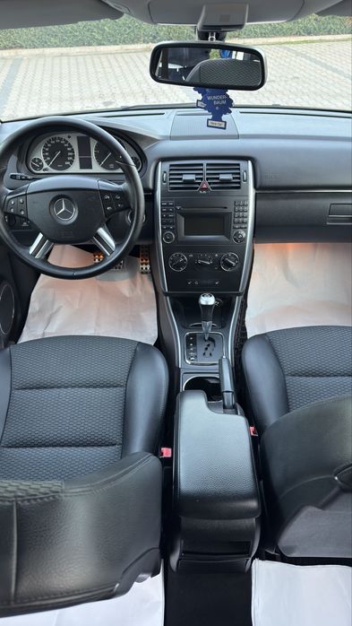 Mercedes-B-Class Cutie automată cu garantie 12 luni