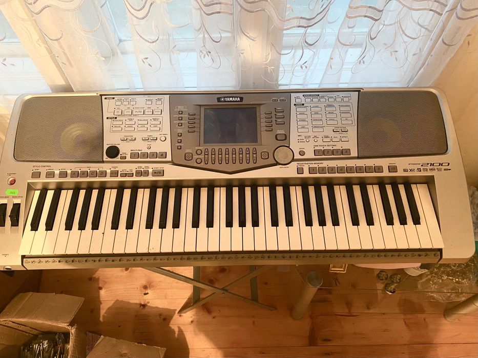 Vand orgă Yamaha PSR 2100
