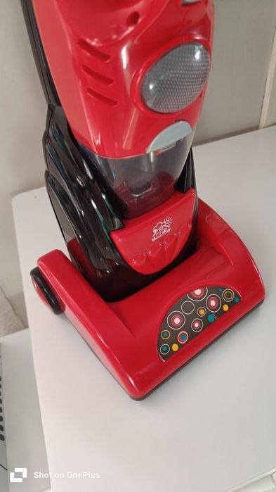 Играчка прахосмукачка