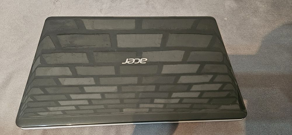 Продам ноутбук Aser на 1tb