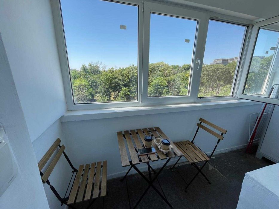 Inchiriez Apartament 2 Camere Metrou Tineretului, blocul cu BRD
