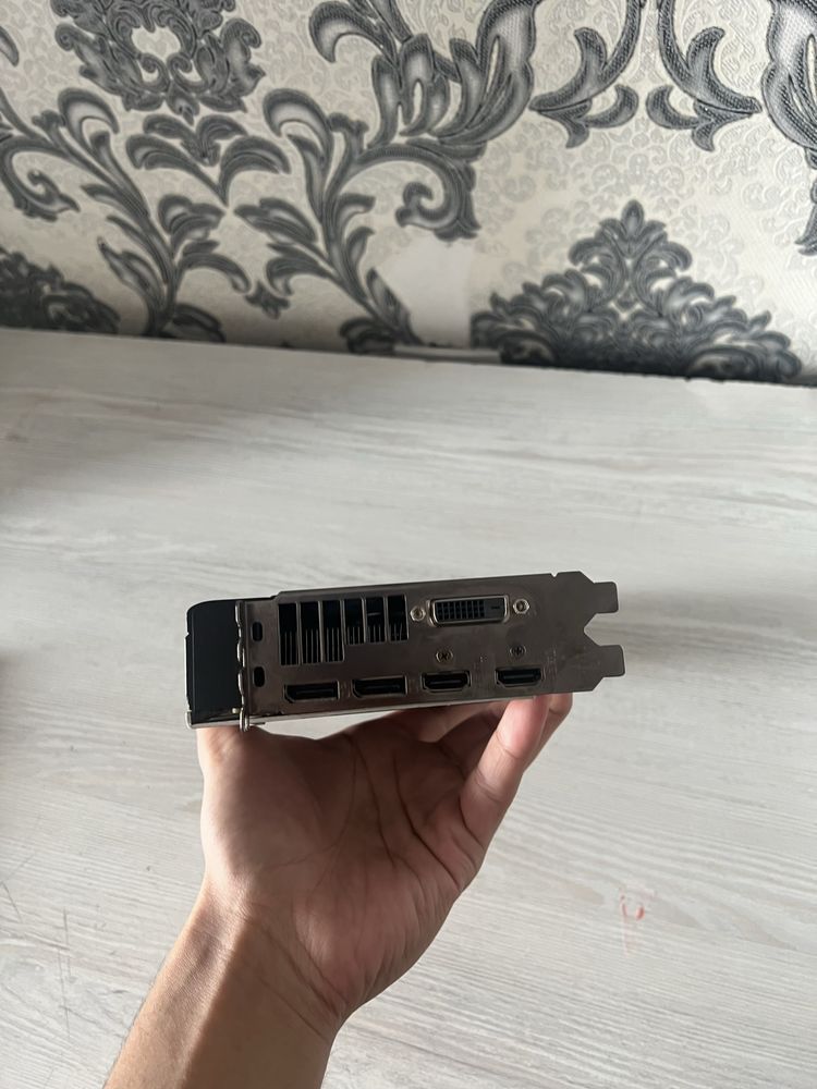 SAPPHIRE Nitro Pulse RX 570 8Gb
